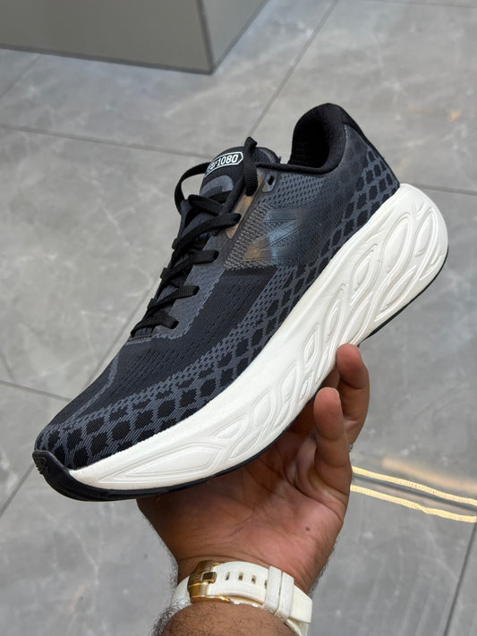 New Balance 1080 Black / White