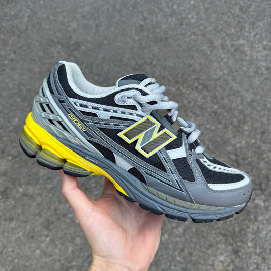 NEW BALANCE 1906 GREY