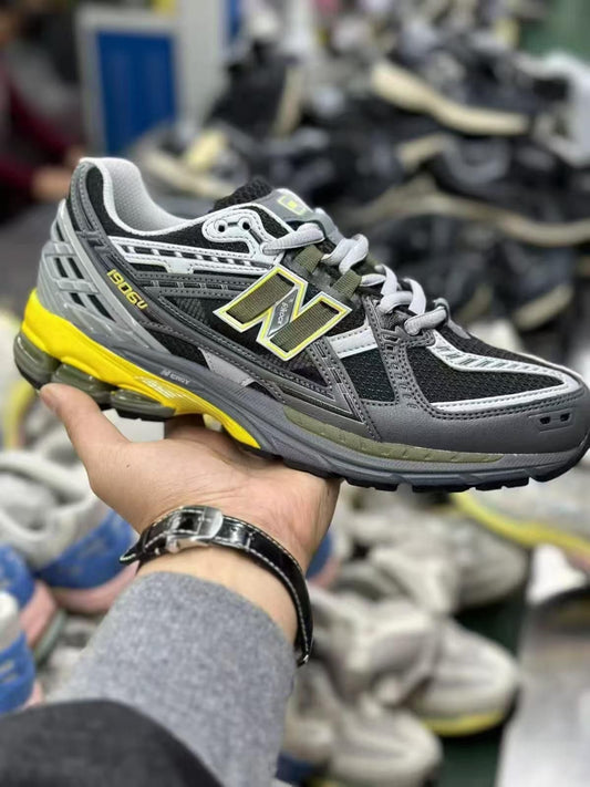 NEW BALANCE 1906 GREY