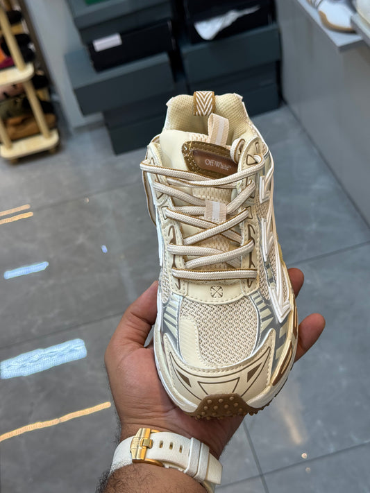 OFF WHITE Be Right Back