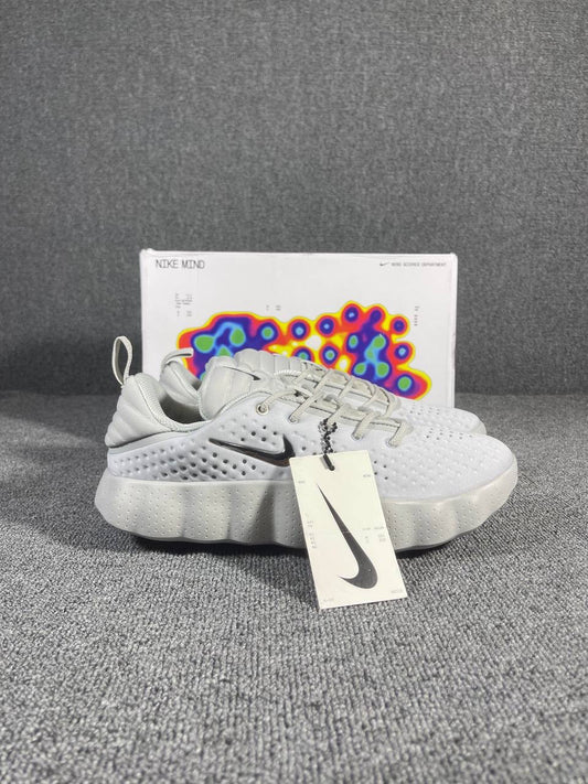 Nike Mind 002 Sneakers