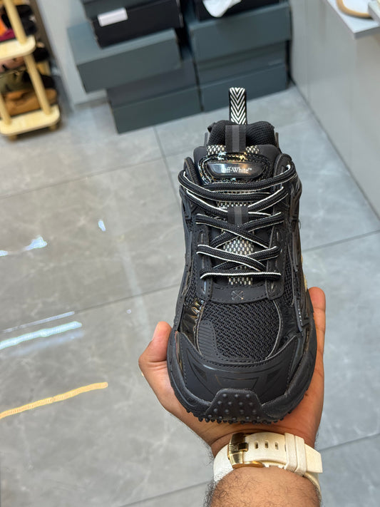 OFF WHITE Be Right Back