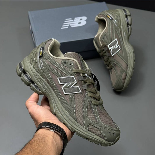 NEW BALANCE 1906 Military Green