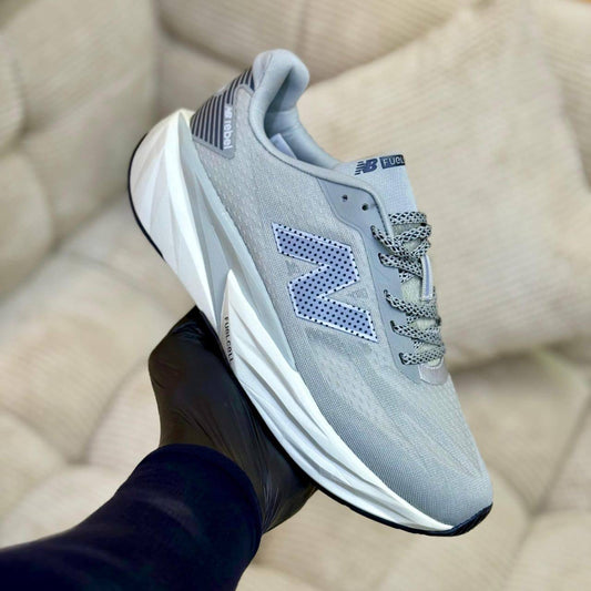 NEW BALANCE FuelCell Rebel v5