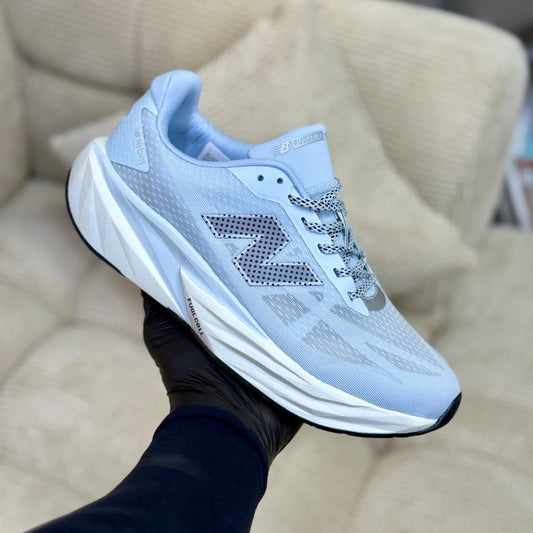 NEW BALANCE FuelCell Rebel v5