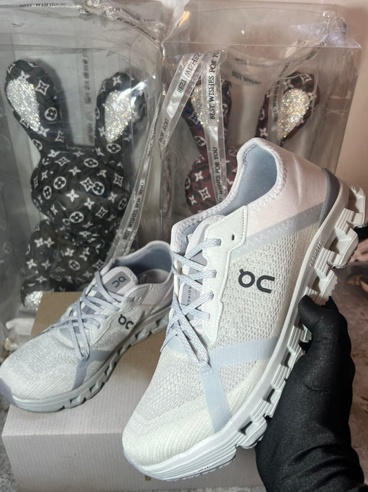 ON Cloud X 4 AD ‘Wolf