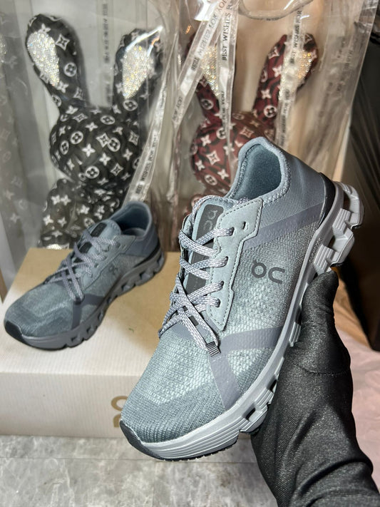 ON Cloud X 4 AD ‘Stone|Black’