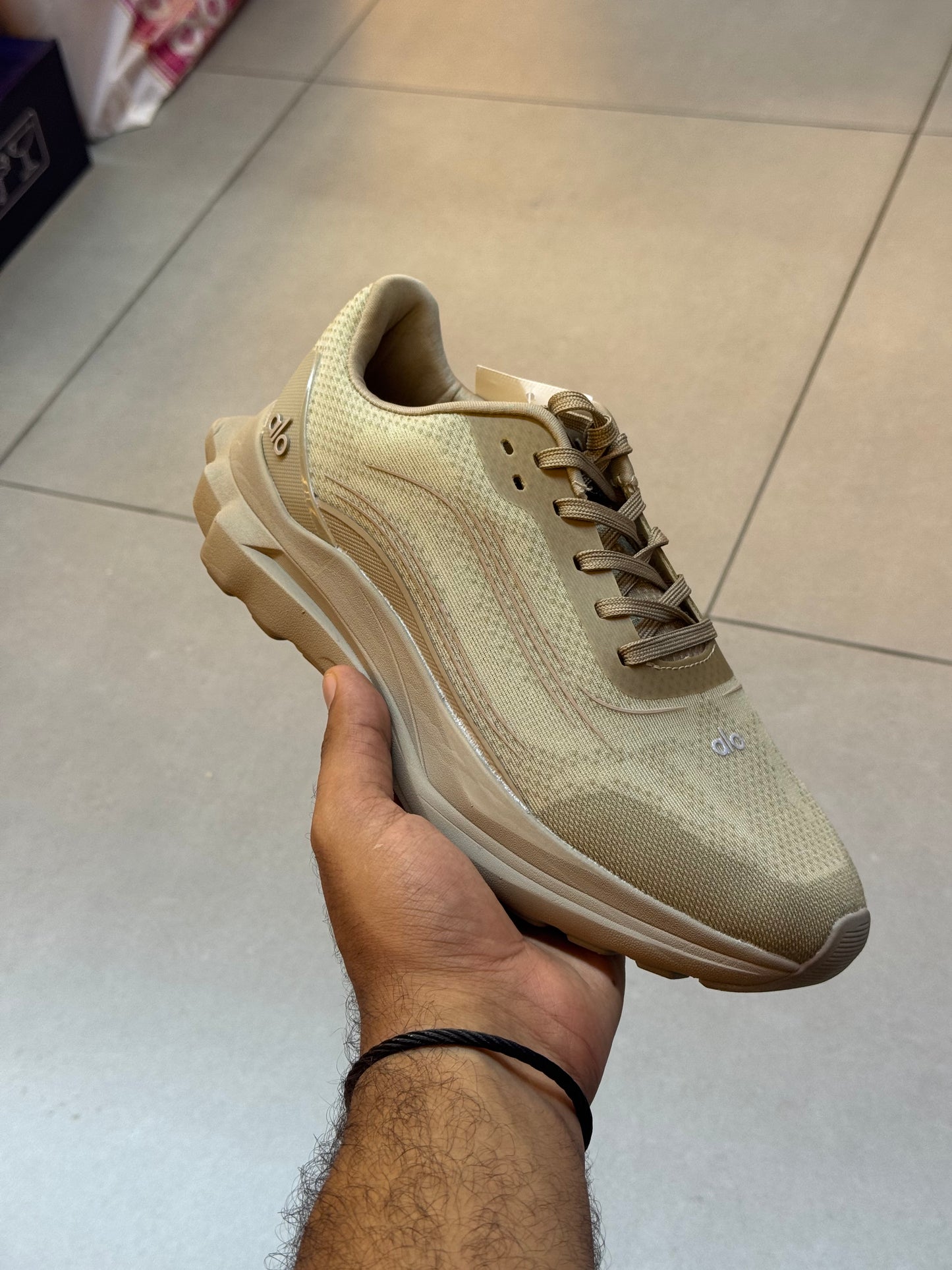 ALO Sneakers Olive