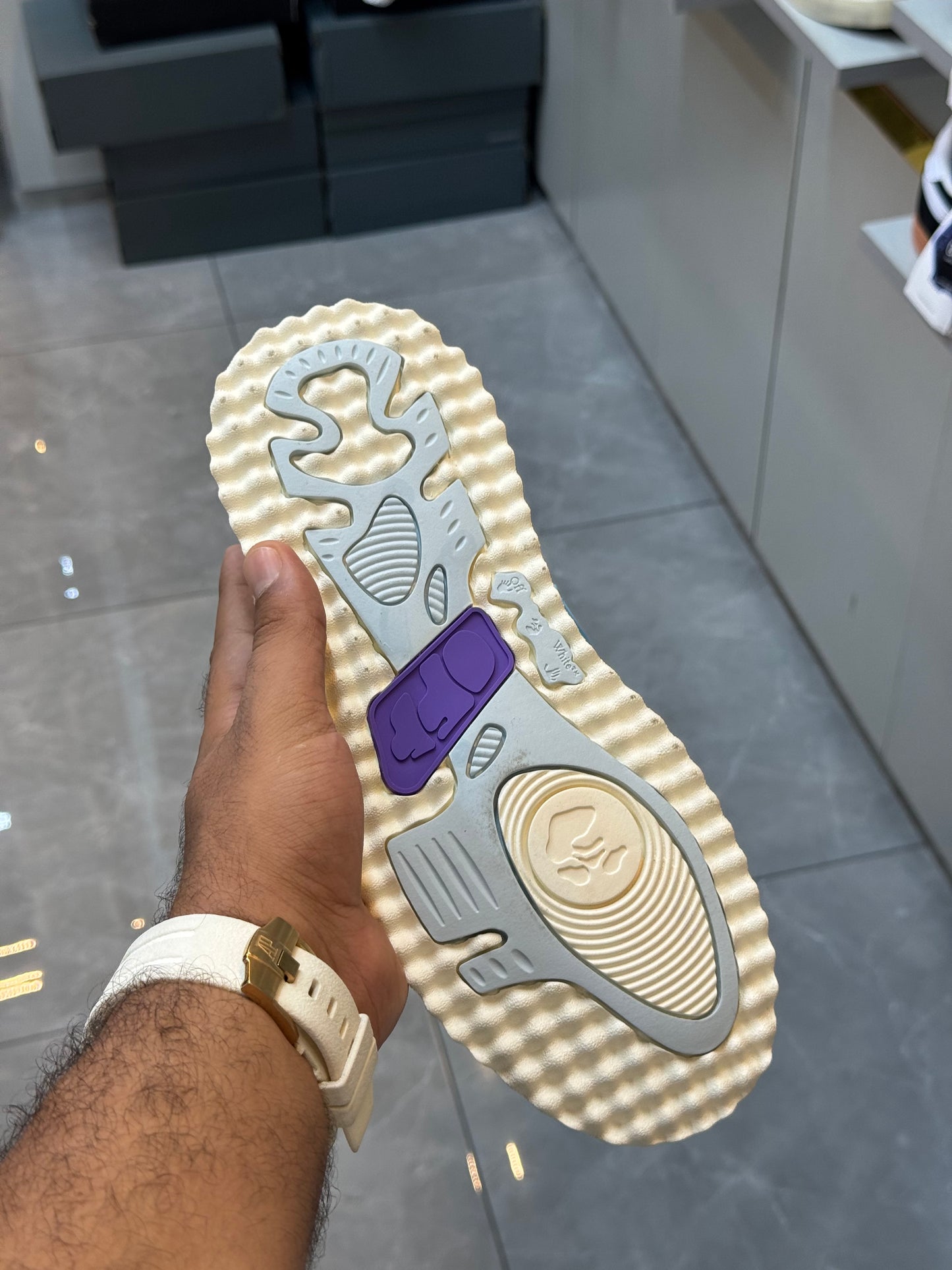 OFF WHITE Midtop Sponge