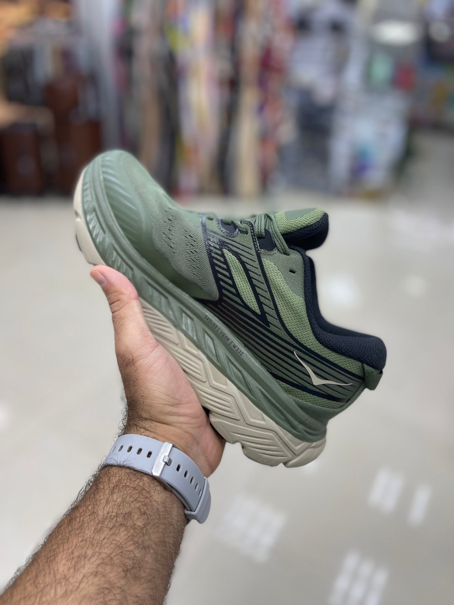 Hoka Stinson Art 6