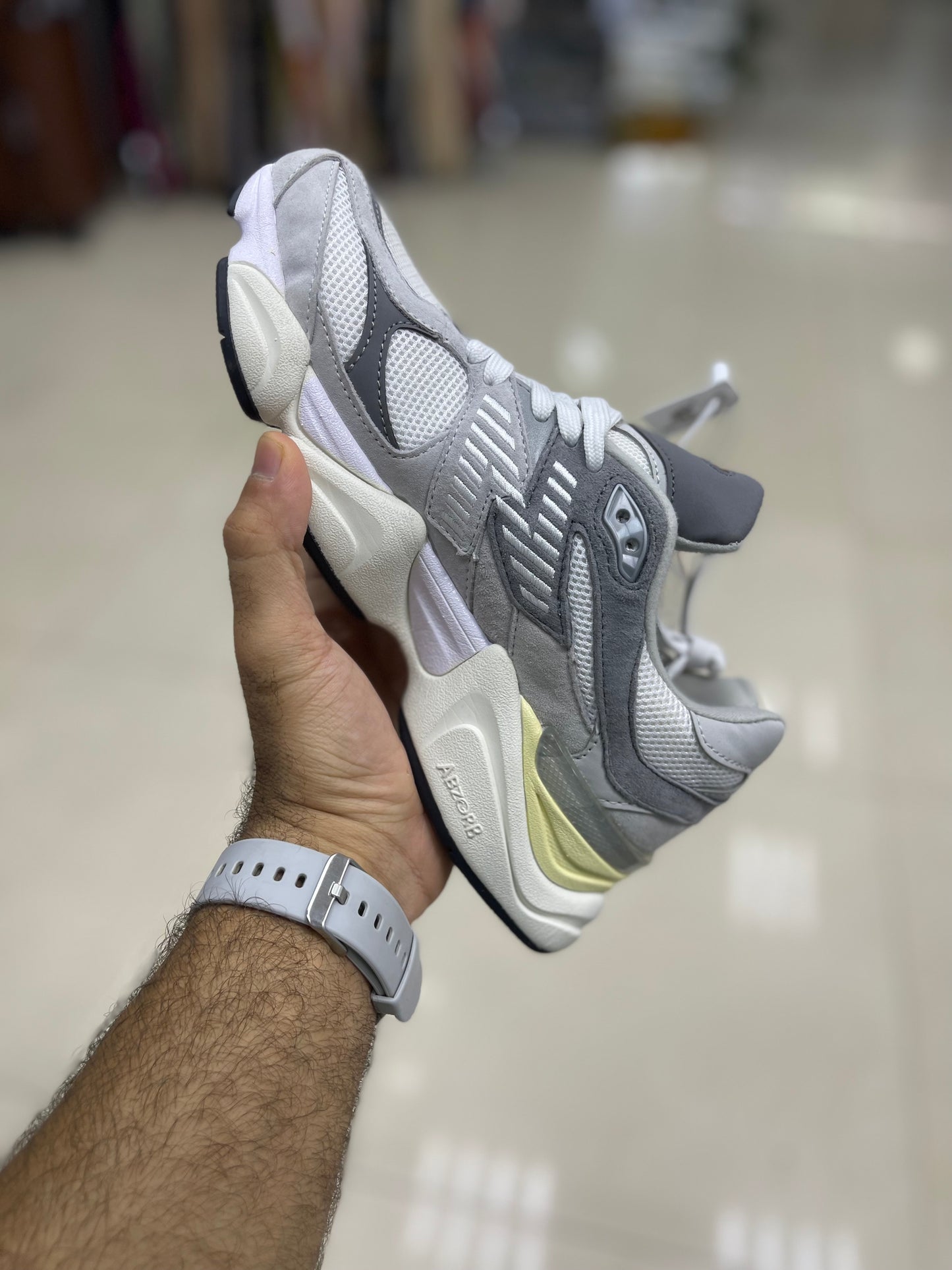 NEW BALANCE 9060