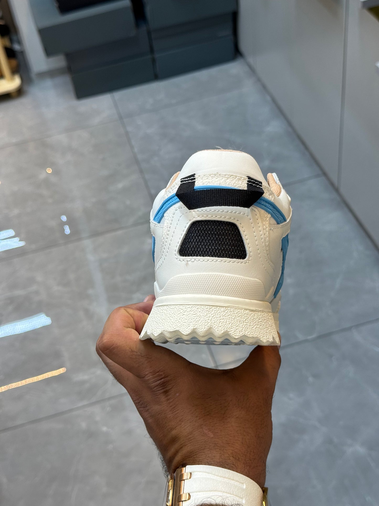 OFF WHITE Midtop Sponge