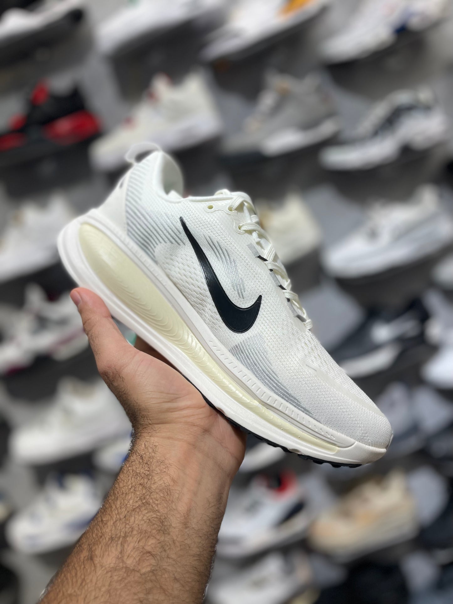 Nike Vomero 18 Summit White/Coconut Milk/Coconut Milk/Black