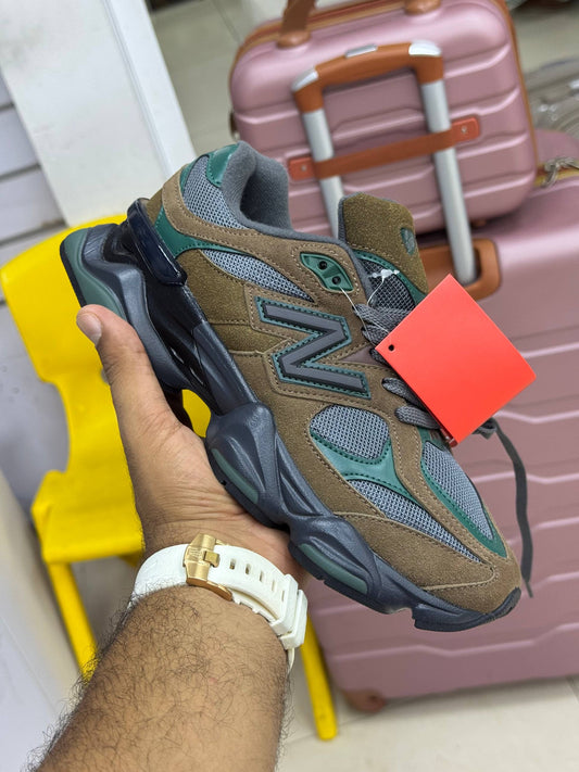 NEW BALANCE 9060