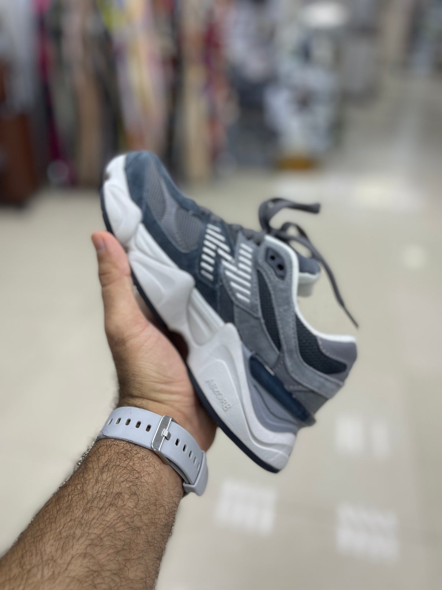 NEW BALANCE 9060