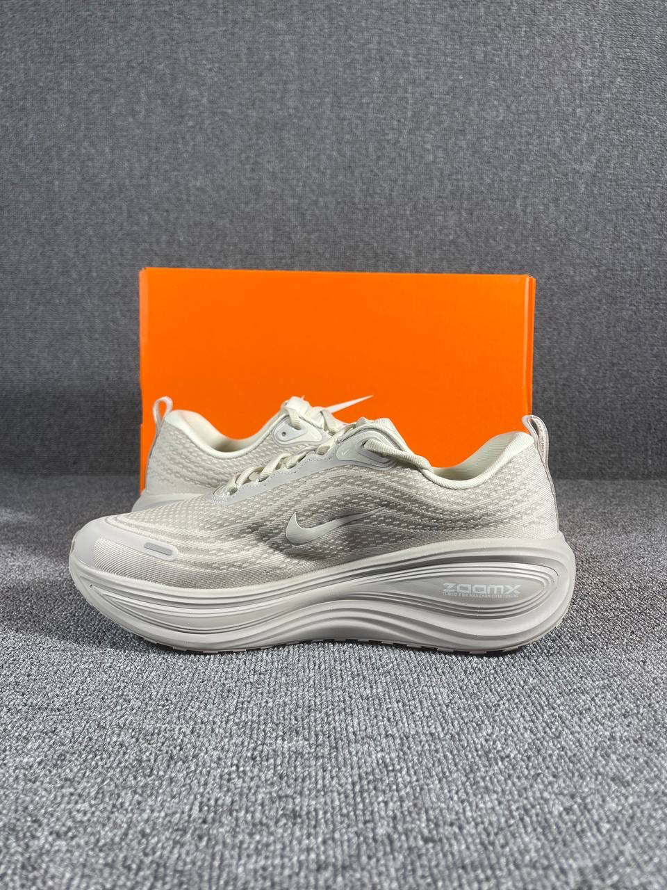 Nike Vomero Plus