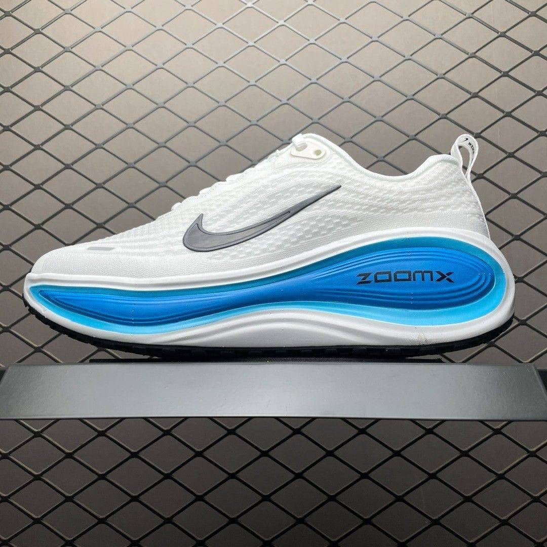 Nike Vomero Plus
