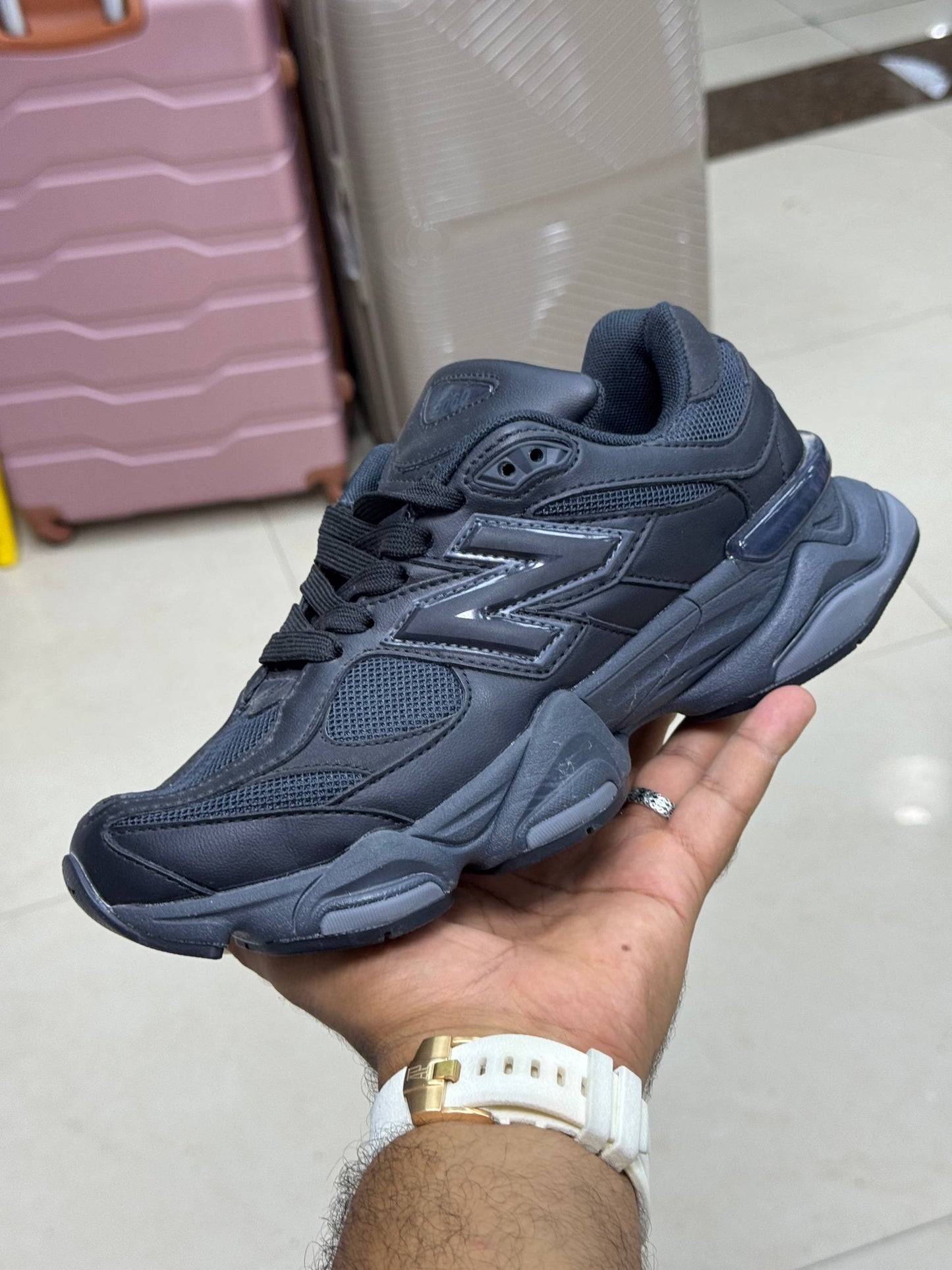 NEW BALANCE 9060