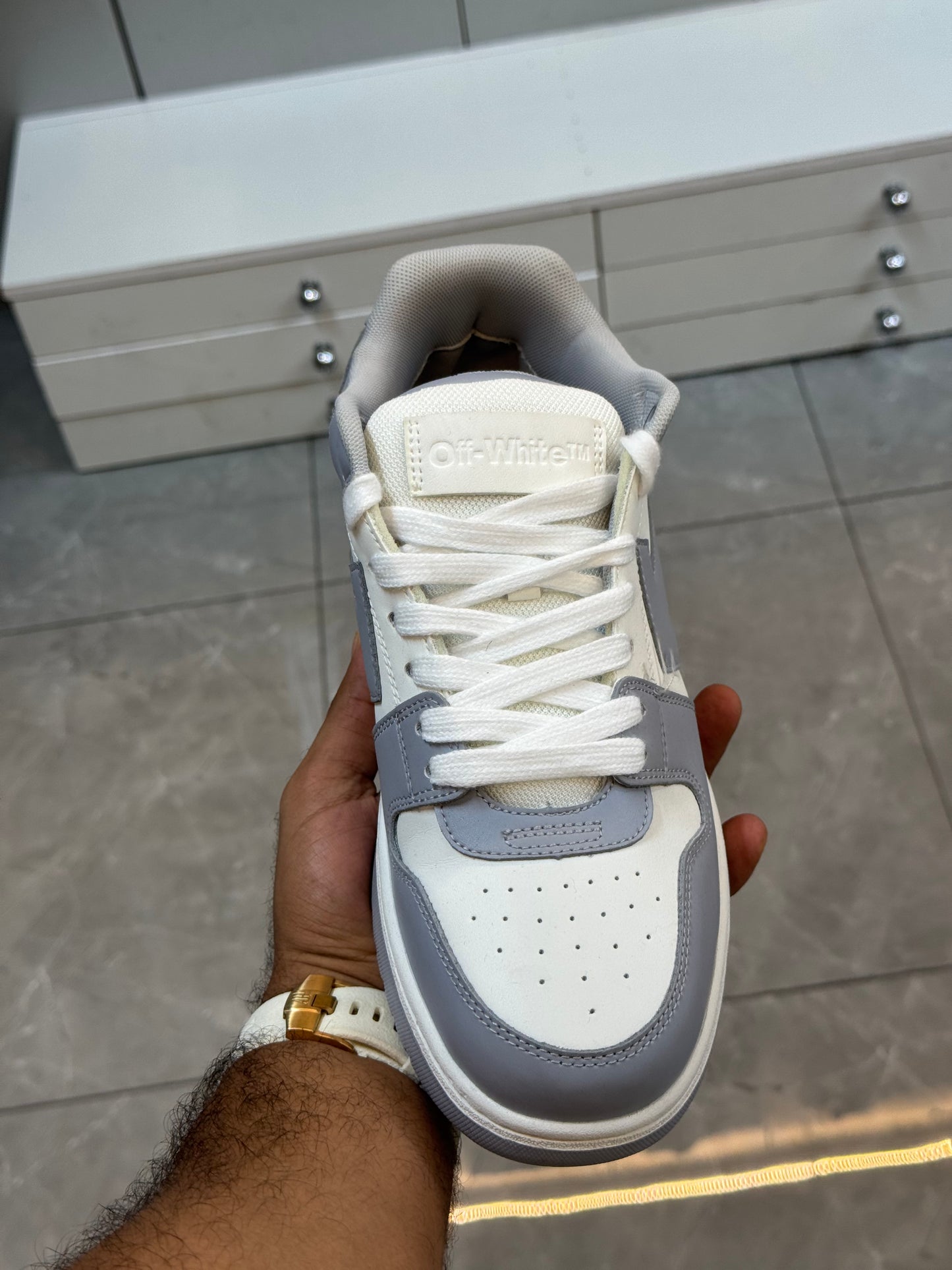 OFF WHITE Out Of Office