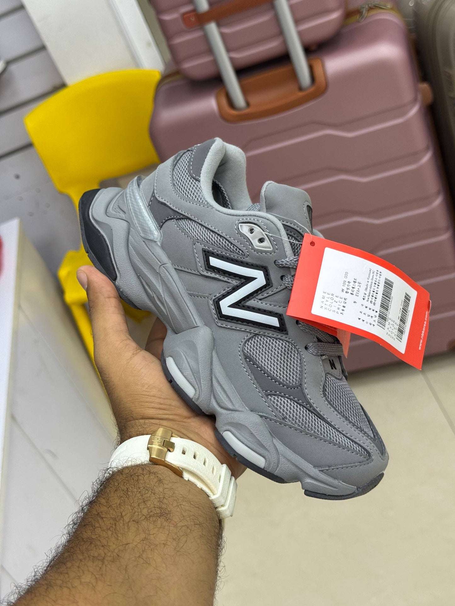 NEW BALANCE 9060