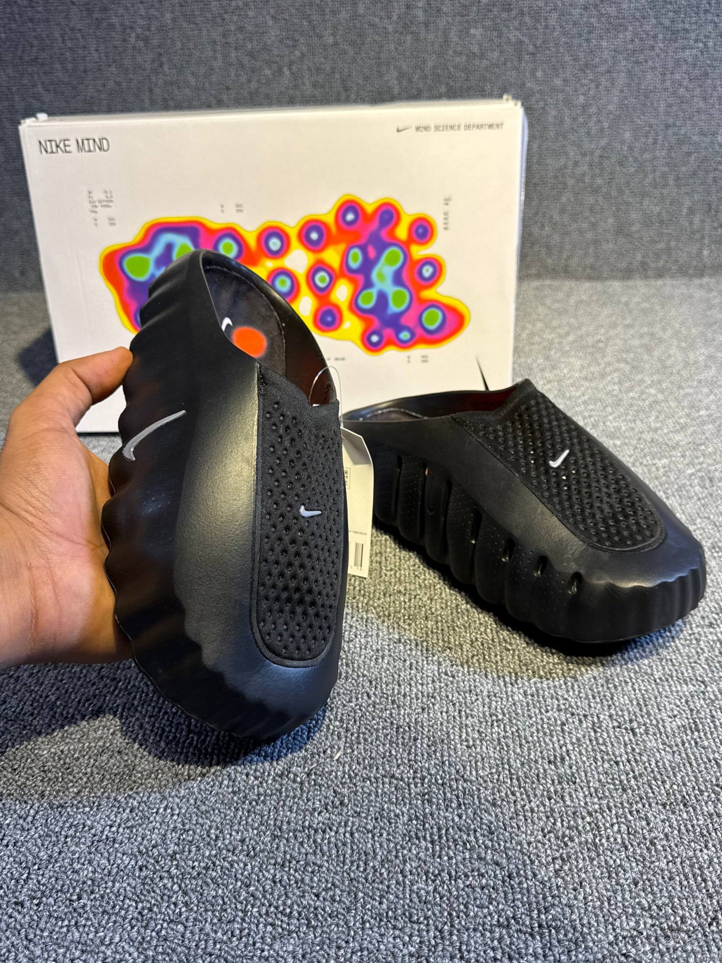 Nike Mind 001