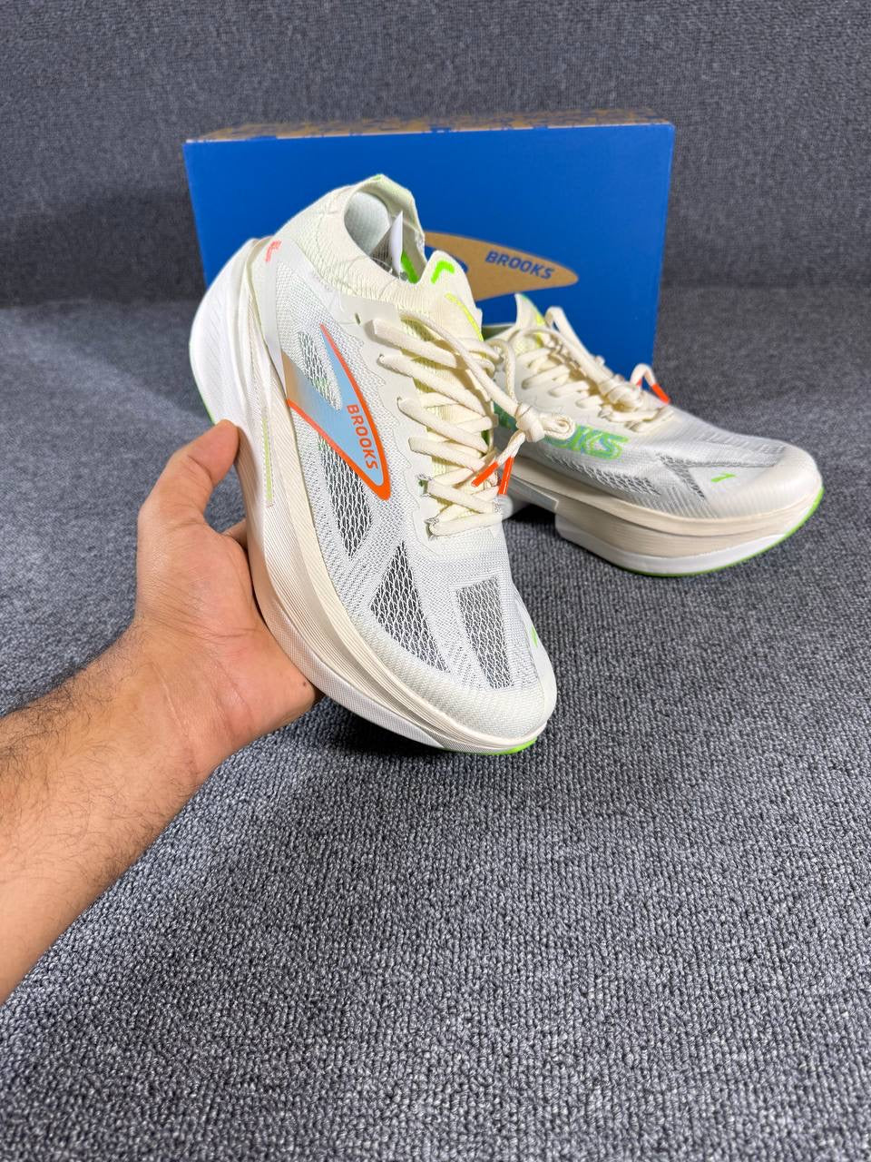 BROOKS Hyperion Max 3 sneakers