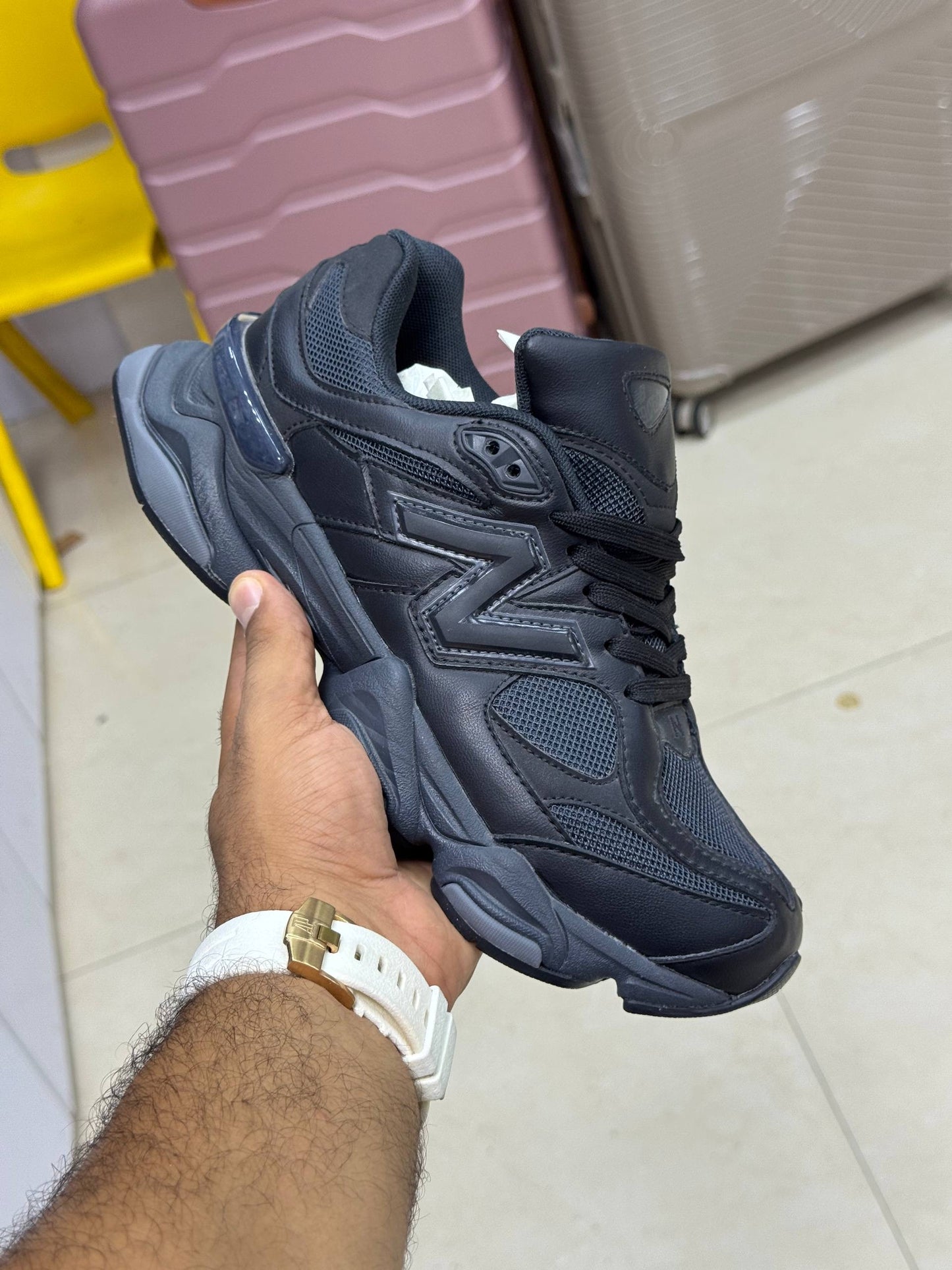 NEW BALANCE 9060