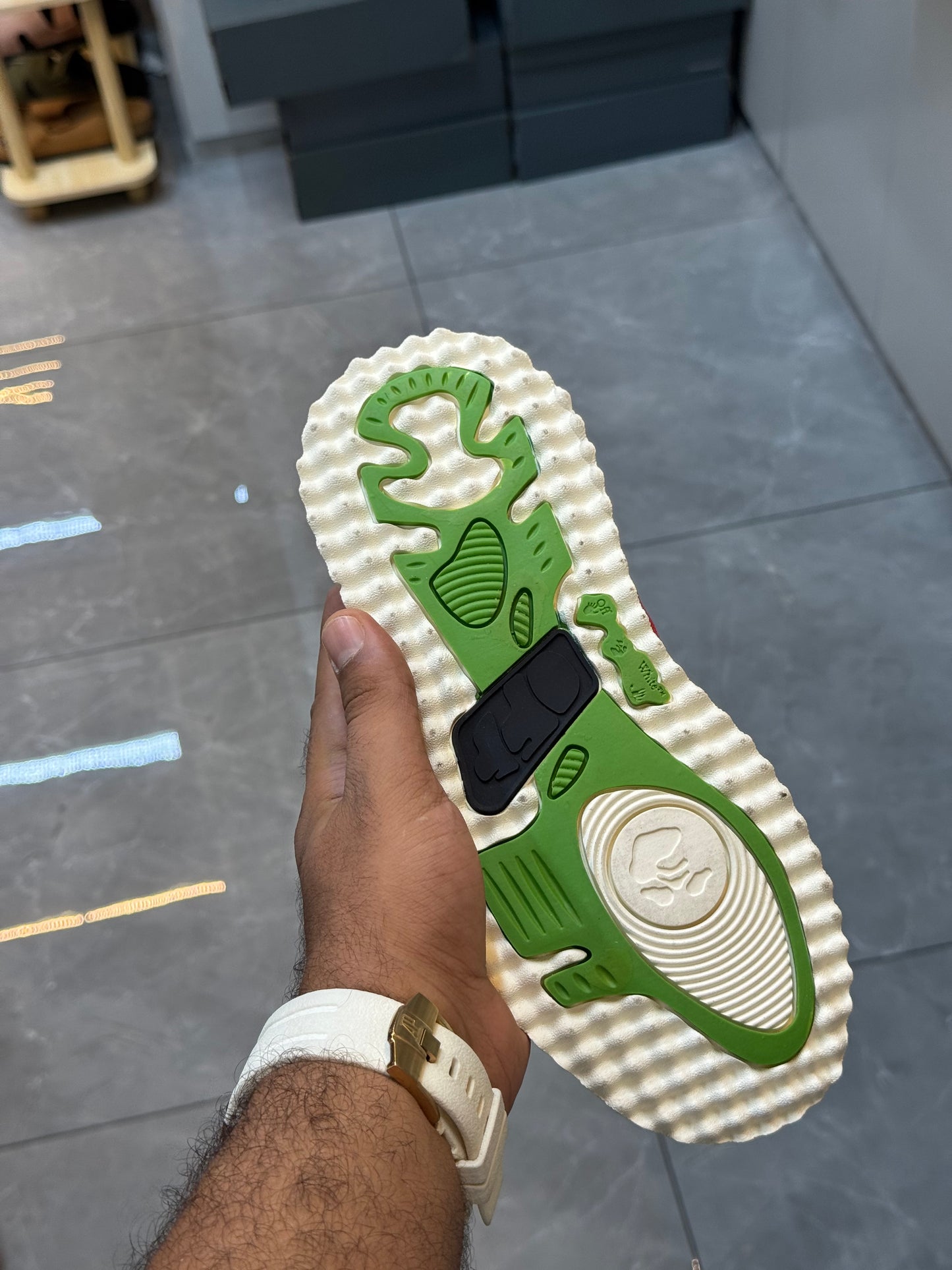 OFF WHITE Midtop Sponge
