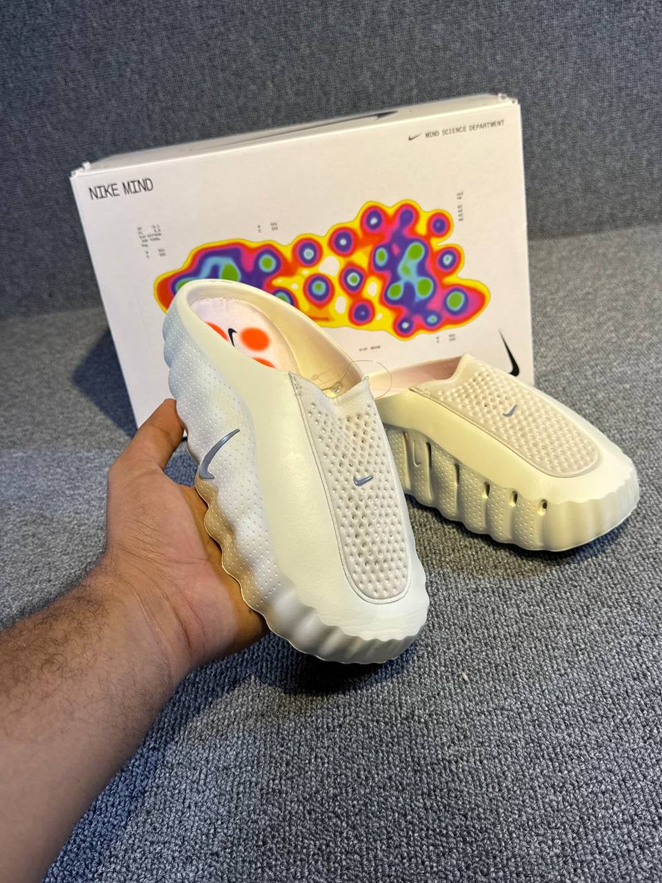 Nike Mind 001