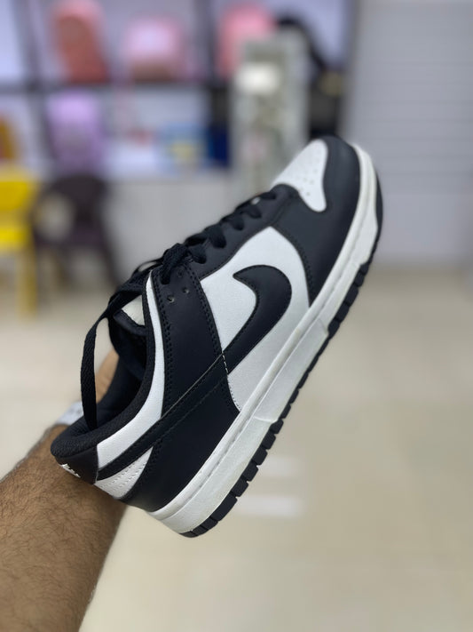 NIKE SB DUNK LOW PRO