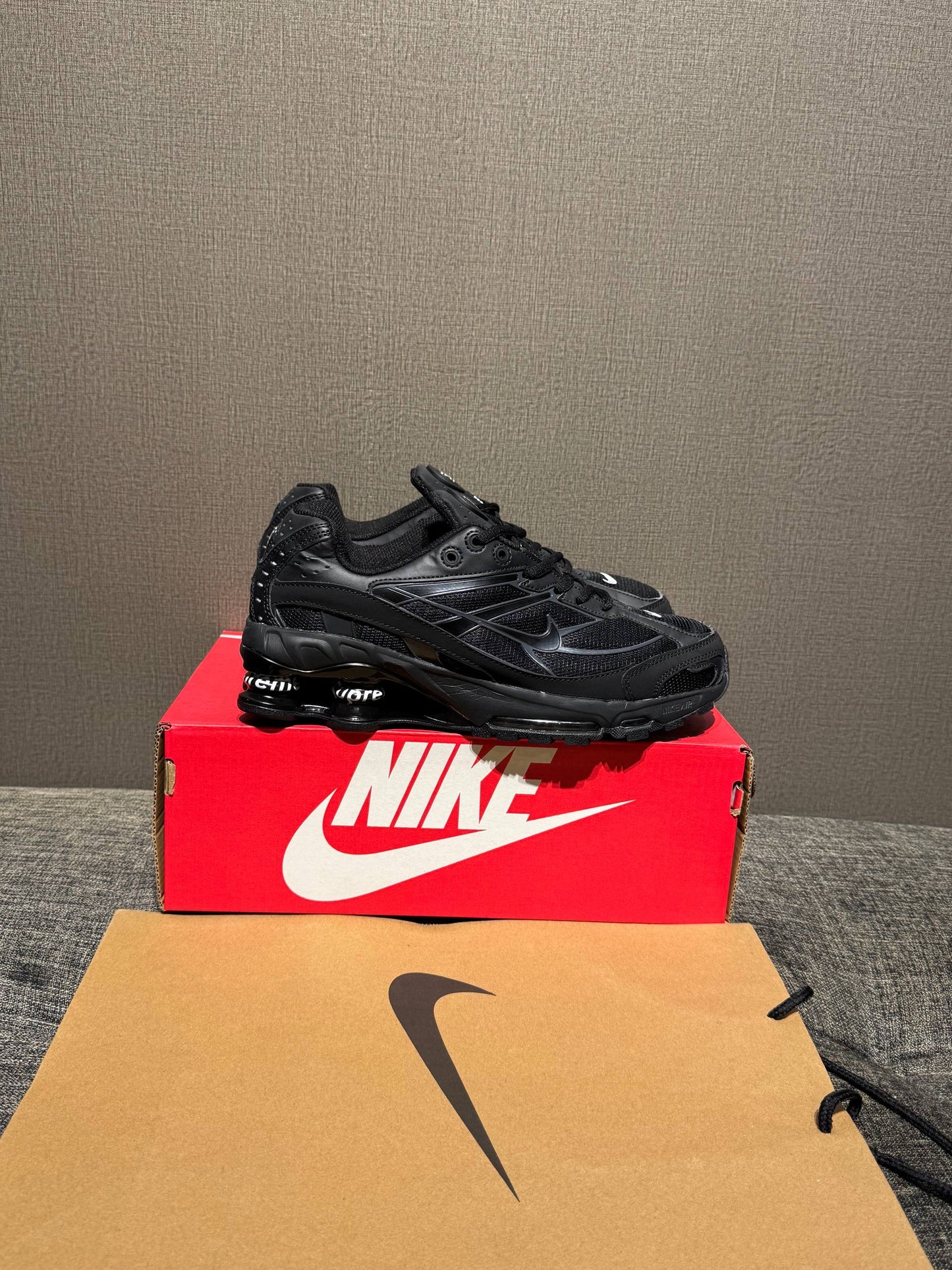 Nike Shox Ride 2 Supreme