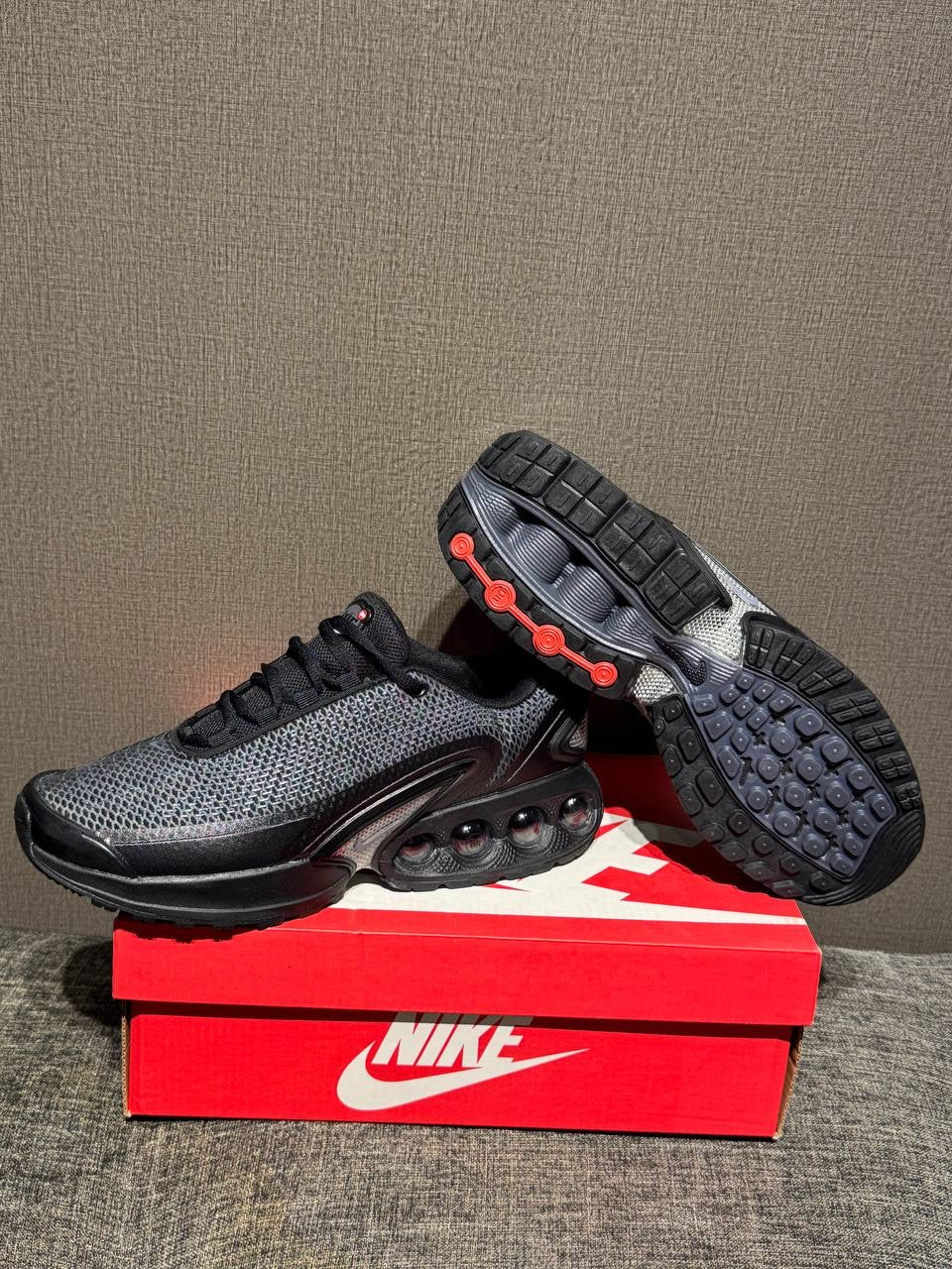 Nike Air Max Dn Black/Metallic Dark