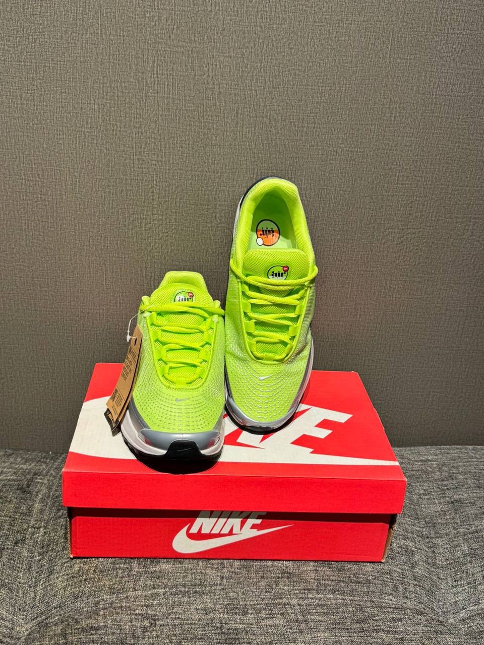 Nike Air Max Dn Volt/Volt Glow/Sequoia/Black