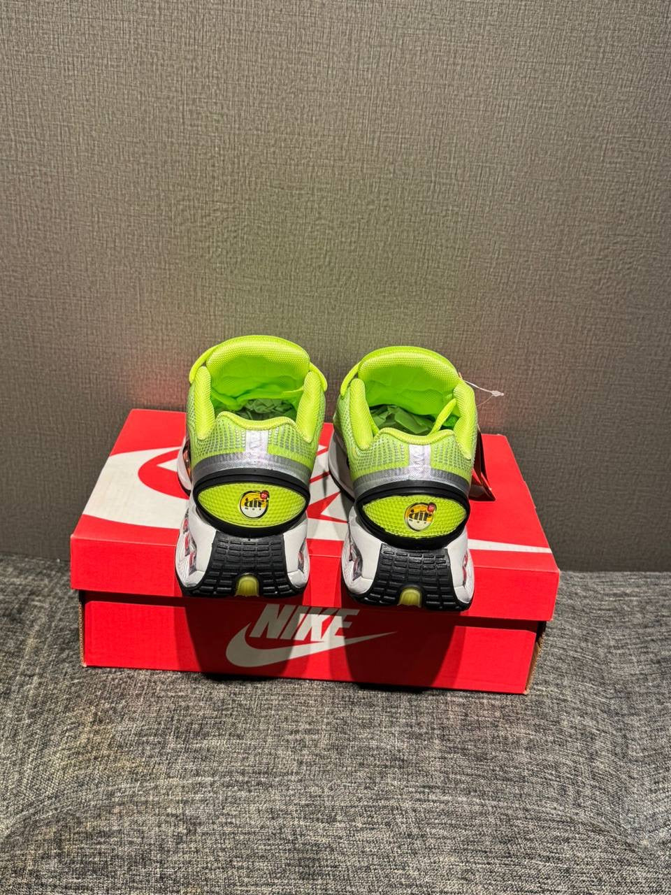 Nike Air Max Dn Volt/Volt Glow/Sequoia/Black