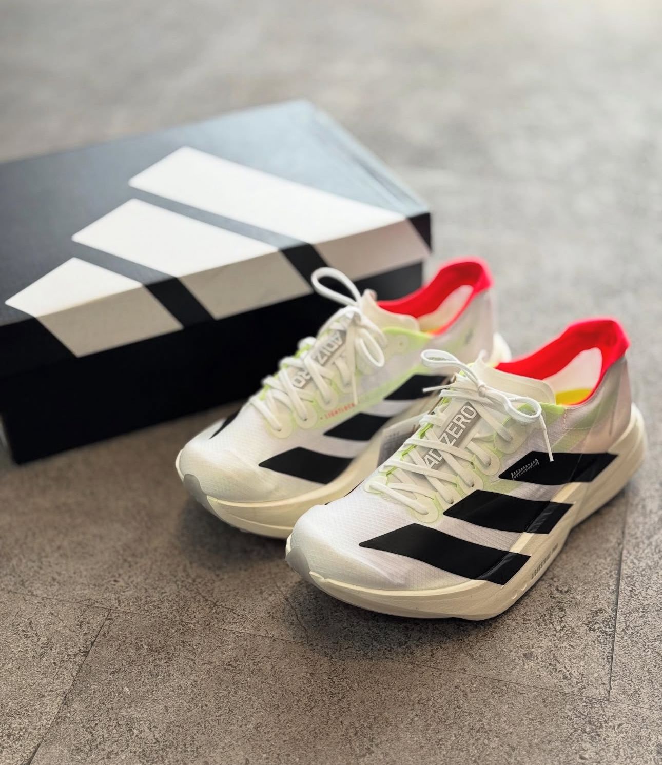 Adidas ADIZERO ADIOS PRO 4 ‘Cloud White / Core Black / Silver Metallic’
