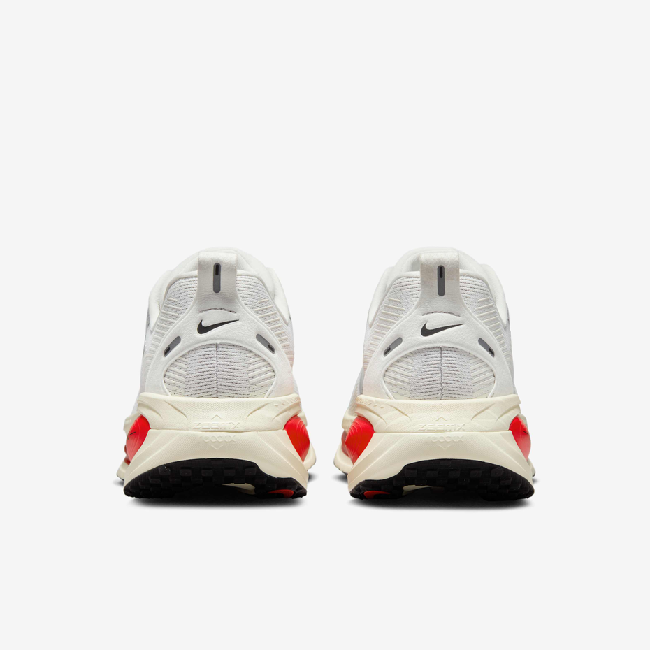 Nike Vomero 18
